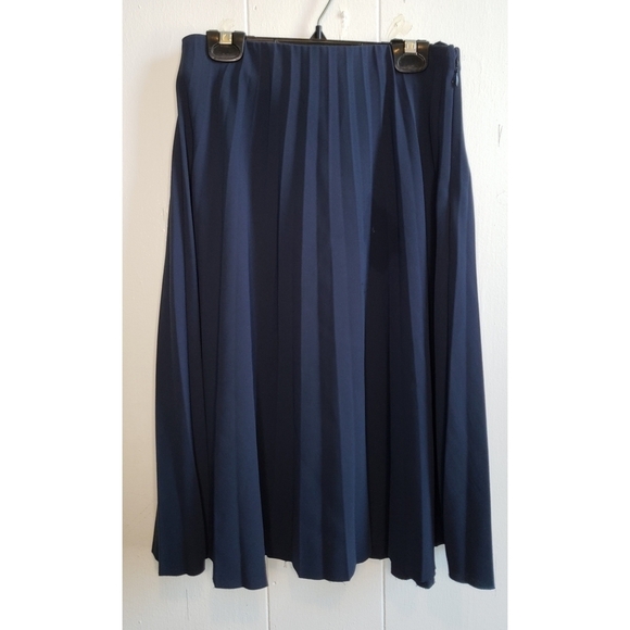 Everlane Navy Pleated skirt - Picture 3 of 10